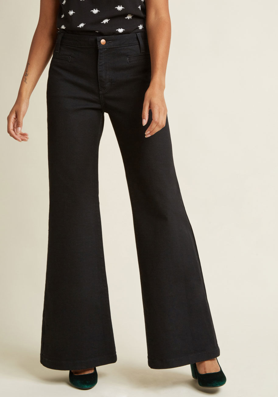 11MPWBK - To say denim is a style tradition is an understatement - it's your M.O.! These black jeans were created as a part of our ModCloth-exclusive collaboration with Wrangler to feature front slit pockets, signature stitching on their back pockets, and a wowing 