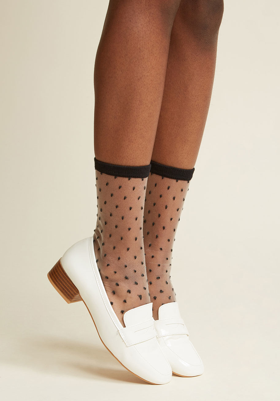 1517 - Your desire for these dotted socks to take up residence