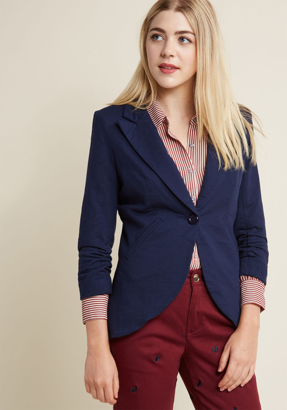 7384JK-K - No need to roll up your sleeves before the big meeting - this one-button blazer boasts ruched 3/4-length sleeves for a look that means chic and functional business. Accentuated by slanted side pockets, a curved hem, and silky lining, this navy blue jacket