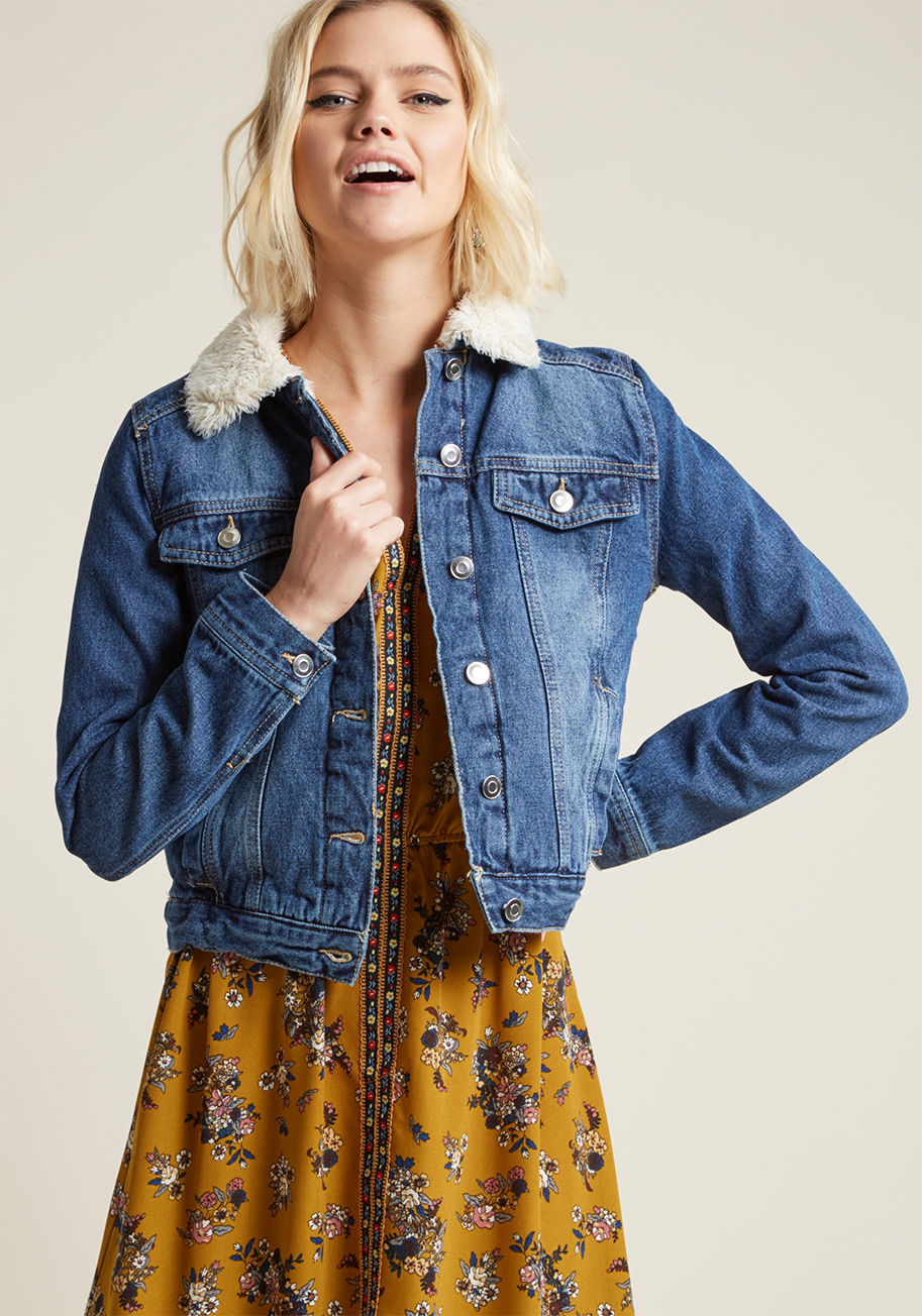 8592j - A brisk morning coffee run, an afternoon raking leaves, a night around the bonfire - this denim jacket is ideal for every aspect of your agenda! Outfitted with an ultra-soft contrast collar and matching lining, pockets, and a versatile mid wash, this clas