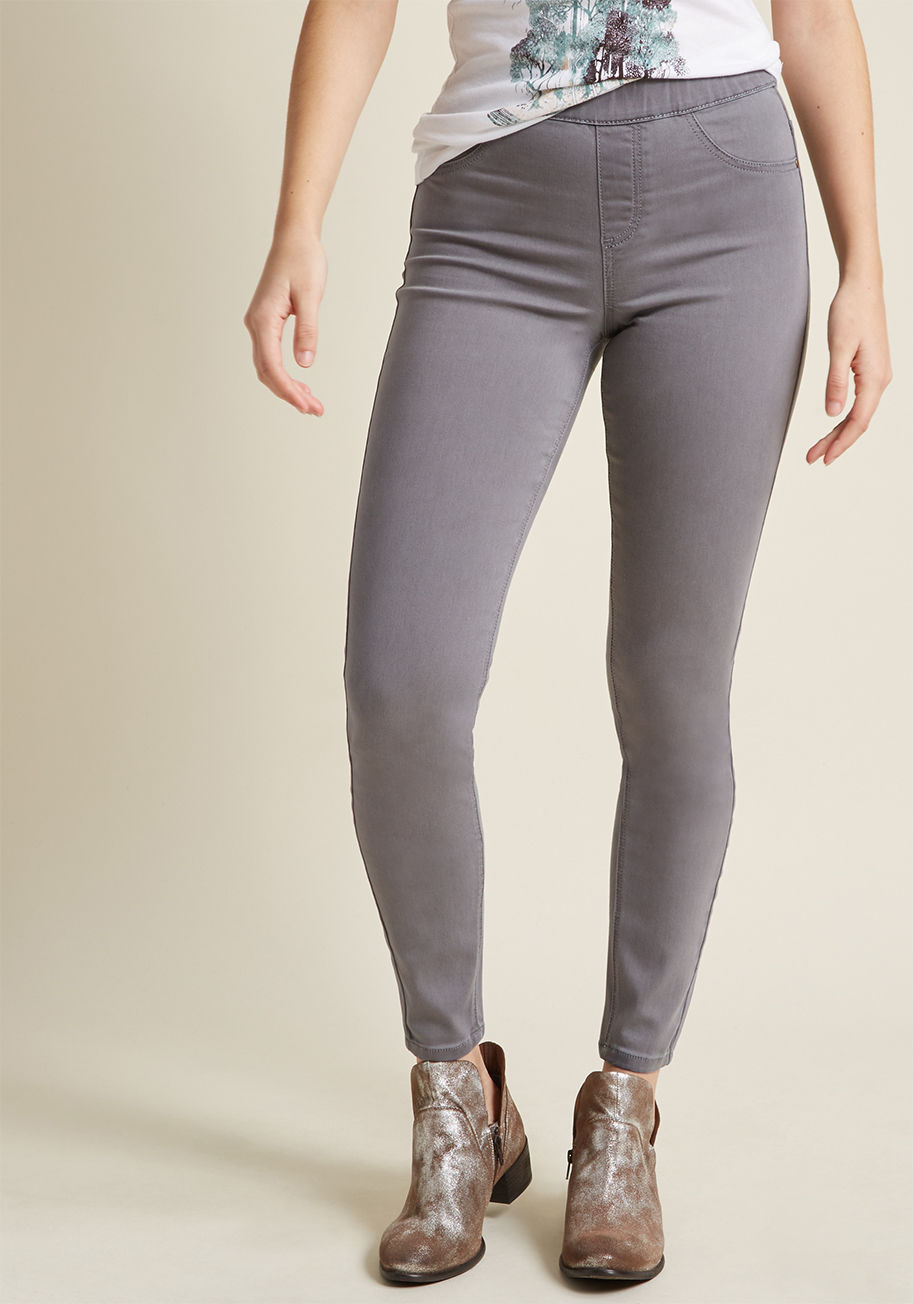 AFA7778 - Dress 'em up, style 'em casual - these grey jeggings are your sartorial canvas! Encouraging you to explore wardrobe pairings galore with their comfortable-yet-structured knit fabric, functional back pockets, and pull-on silhouette, these ModCloth-exclusiv