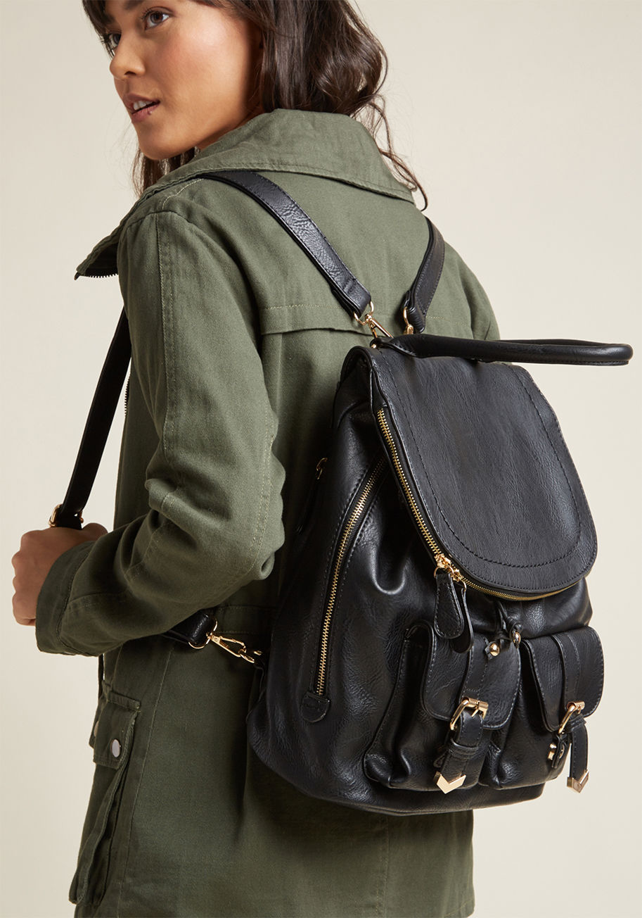 BGW-8092 BLACK - Before encountering this black backpack, having a fresh and functional bag to carry all your daily essentials seemed like a huge request. However, with its removable shoulder straps, handy flap and front pockets, and interior pouches galore, this vegan fa