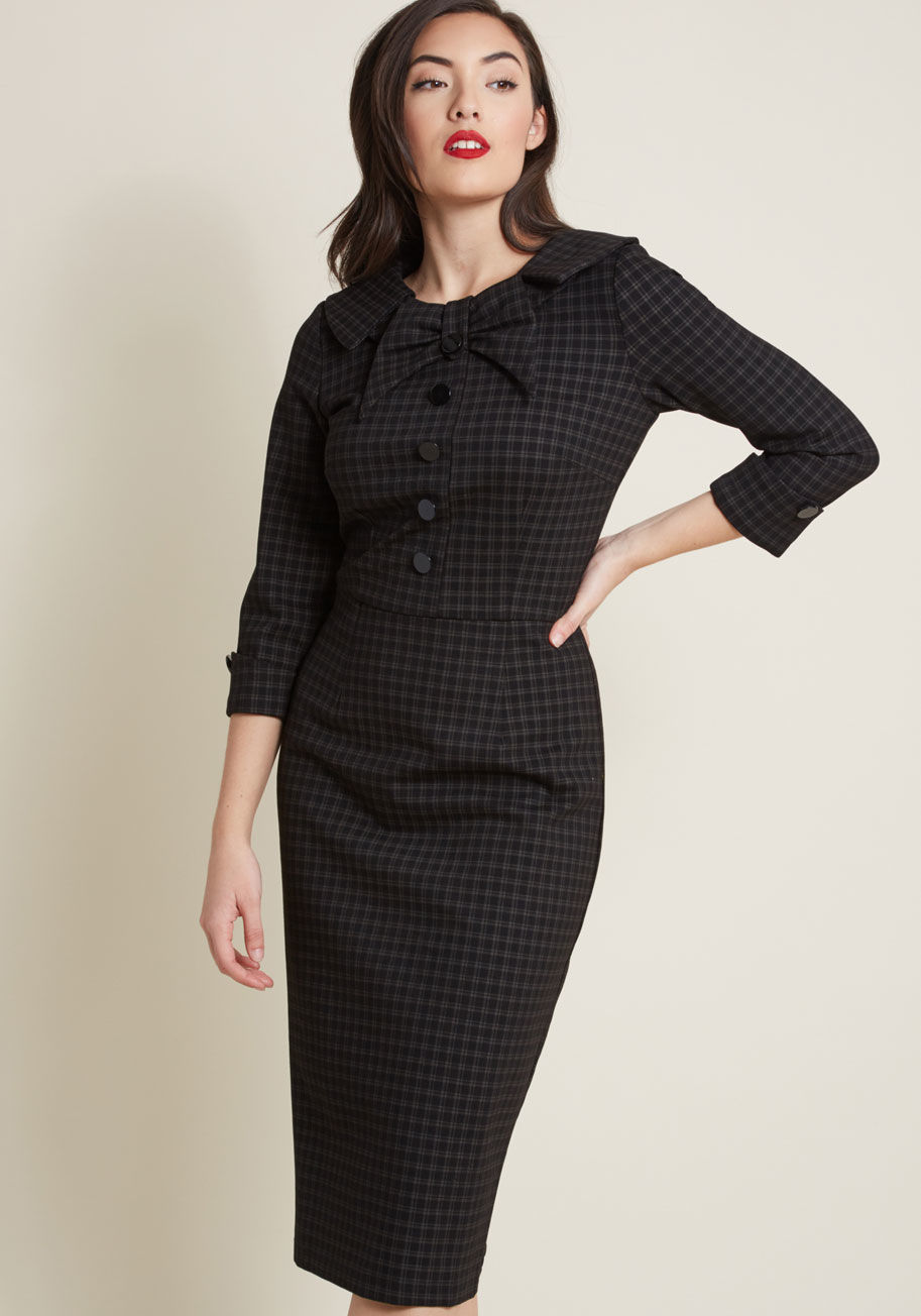 CEO Plaid - Your secret to professional success? Why, it's teaming up this retro sheath dress with your modern business acumen! This black frock's layered collar, neckline bow, glossy decorative buttons, and stretch-touched, structured fabric sets a polished example 