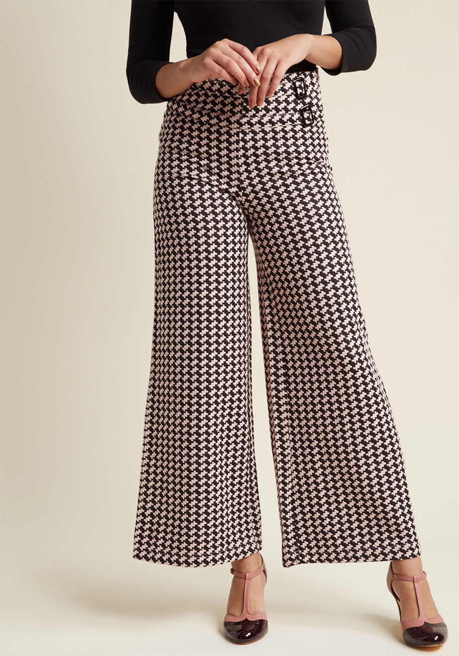 Eh449149 - Are these wide-leg pants by California-based brand Effie's Heart casual with a chic spin or sophisticated with a comfy twist? Either way, we suggest debuting their black-and-pink houndstooth-inspired pattern on a Friday! With decorative buckles at the wai