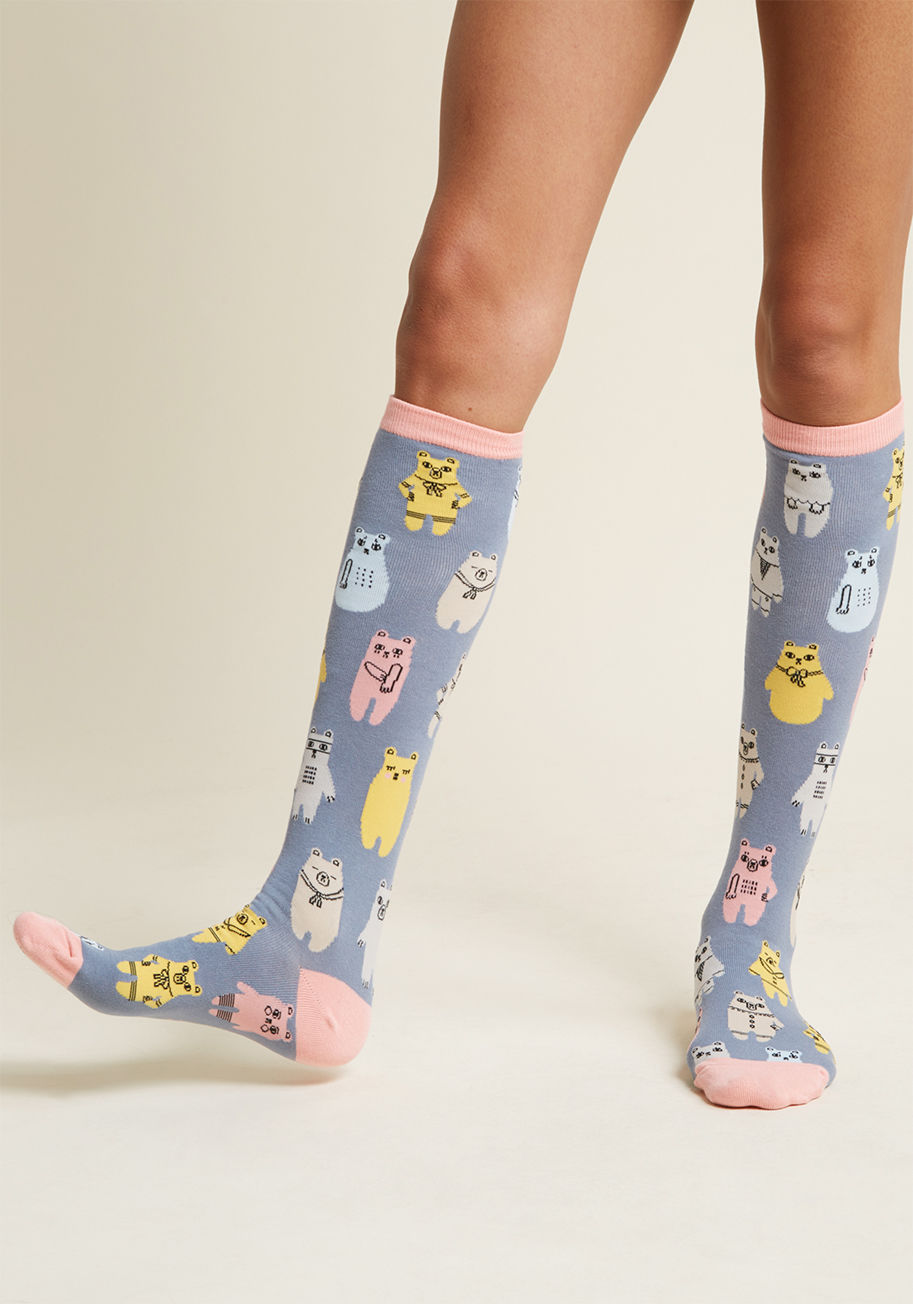 F0321 - If your pals anxiously await the debut of your latest quirky knee socks, they'll definitely take delight