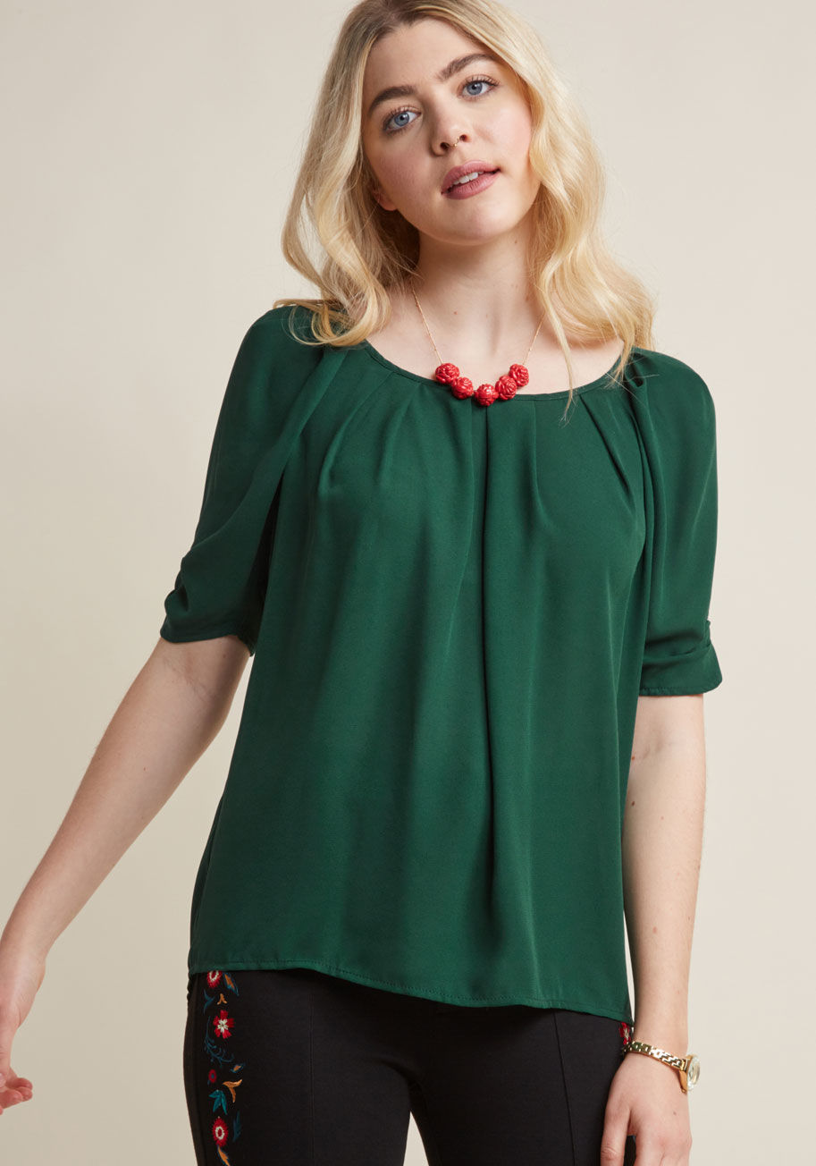 FT88433P - With every flutter of this this green blouse's chiffon fabric, you can't help but feel carefree as can be! Your relaxed attitude matches the majesty of this top's tied-back detail, neckline pleats, and cinched short sleeves, creating an admirable aestheti