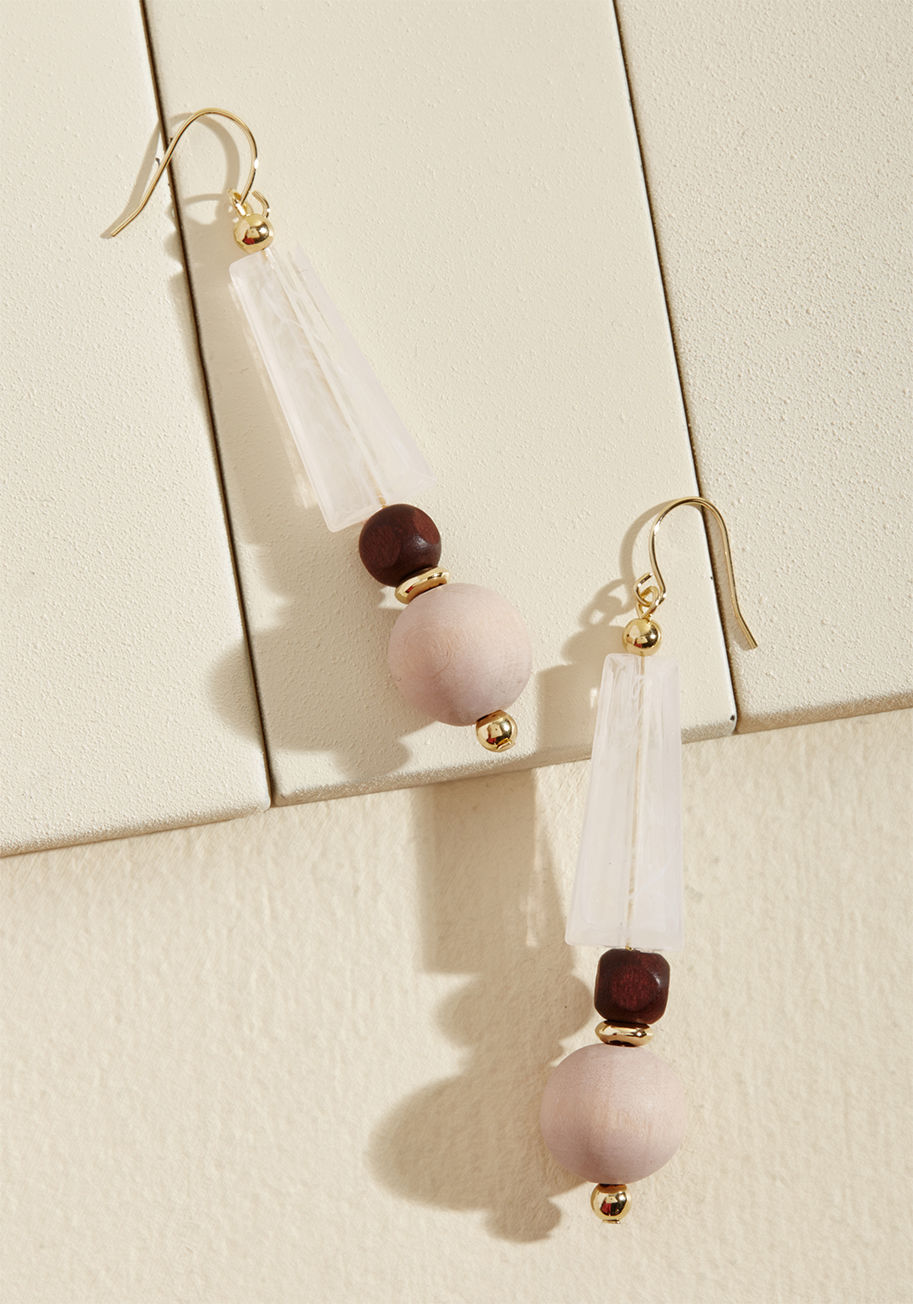 GE3614GDDBR - Small accessories often times make the biggest difference, and these geometric earrings are demonstrative of exactly that! Smoky, translucent trapezoids rest atop deep brown and soft mauve beads crafted from wood, imbuing this pair with a geometric and te