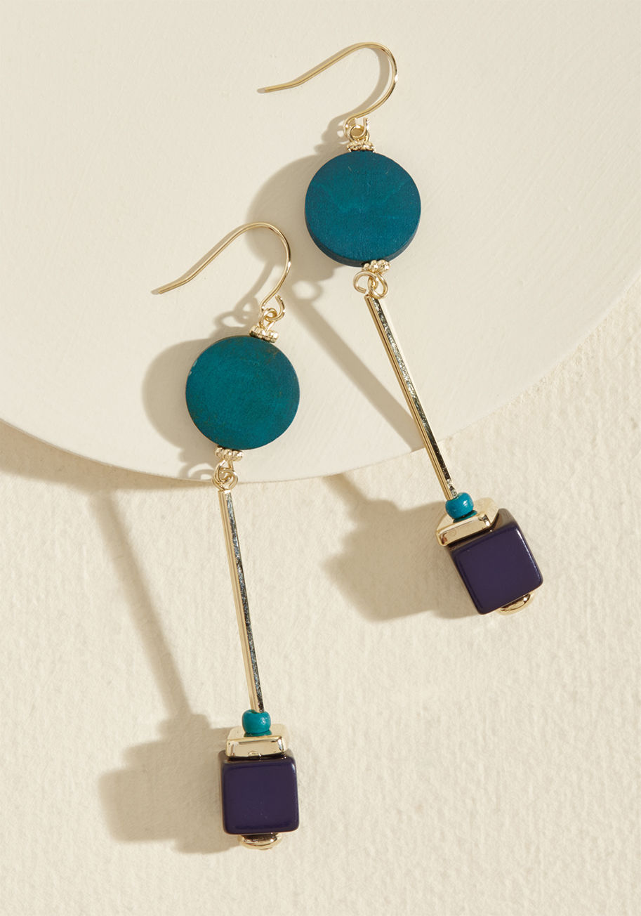 GE3618GDTL - Even your favorite ensembles could you some pizzazz now and again. So, bring the oomph with these dangling earrings! Featuring teal wooden circles, golden bars, and dark indigo faux stones, this geometric pair offers the edge your closet craves.