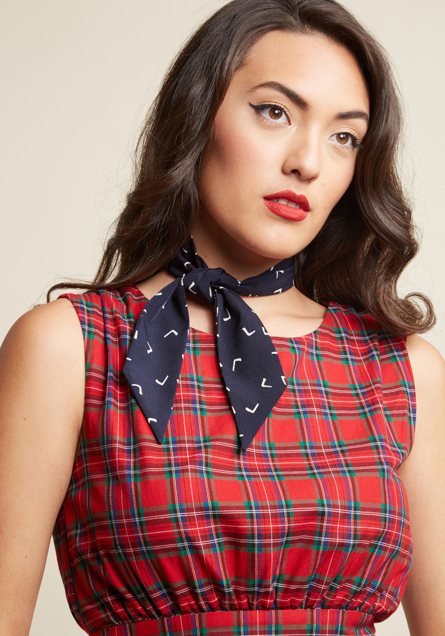 GN3534NV - You've waited long enough to experiment with the neck scarf look - now try it out with this navy neckerchief! Instantly elevating your casual tees and elegant frocks with retro appeal, this accessory - with its white chevrons and tapered ends - is a long 