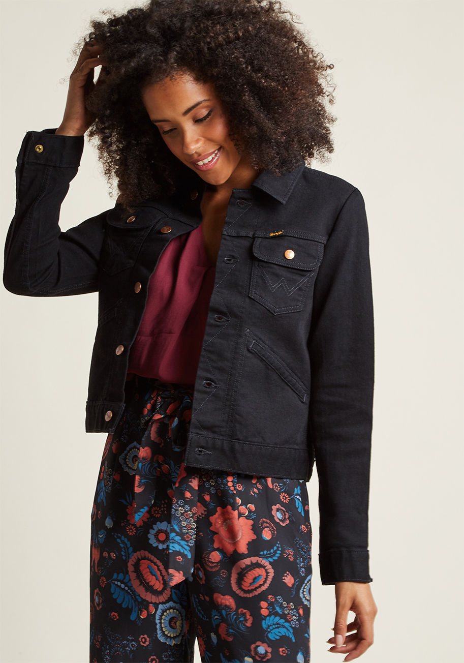 LMPJ71B - This denim jacket does total justice to a laid-back look! Perfectly pocketed and crafted for comfort, this black garment - created as part of a ModCloth-exclusive collaboration with Wrangler - offers classic style to any outfit you grace with its presence