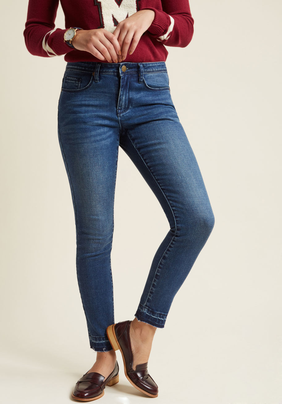 MCB1207A - A mid wash, a classic cut, a touch of edge with a raw hem - these skinny jeans from our ModCloth namesake label mark off every essential denim element! Though the fab features don't end there - this pair is also imbued with plentiful pockets and a touch o