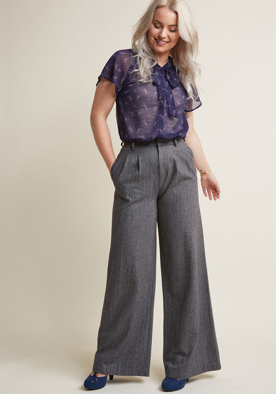 MCB1325 - Wear these grey trousers to your office hours, and your students will flock to see your stellar aesthetic! Part of our ModCloth namesake label, these wide-legged pants - crafted with pockets, pleats, and a classic herringbone motif - are the pivotal point