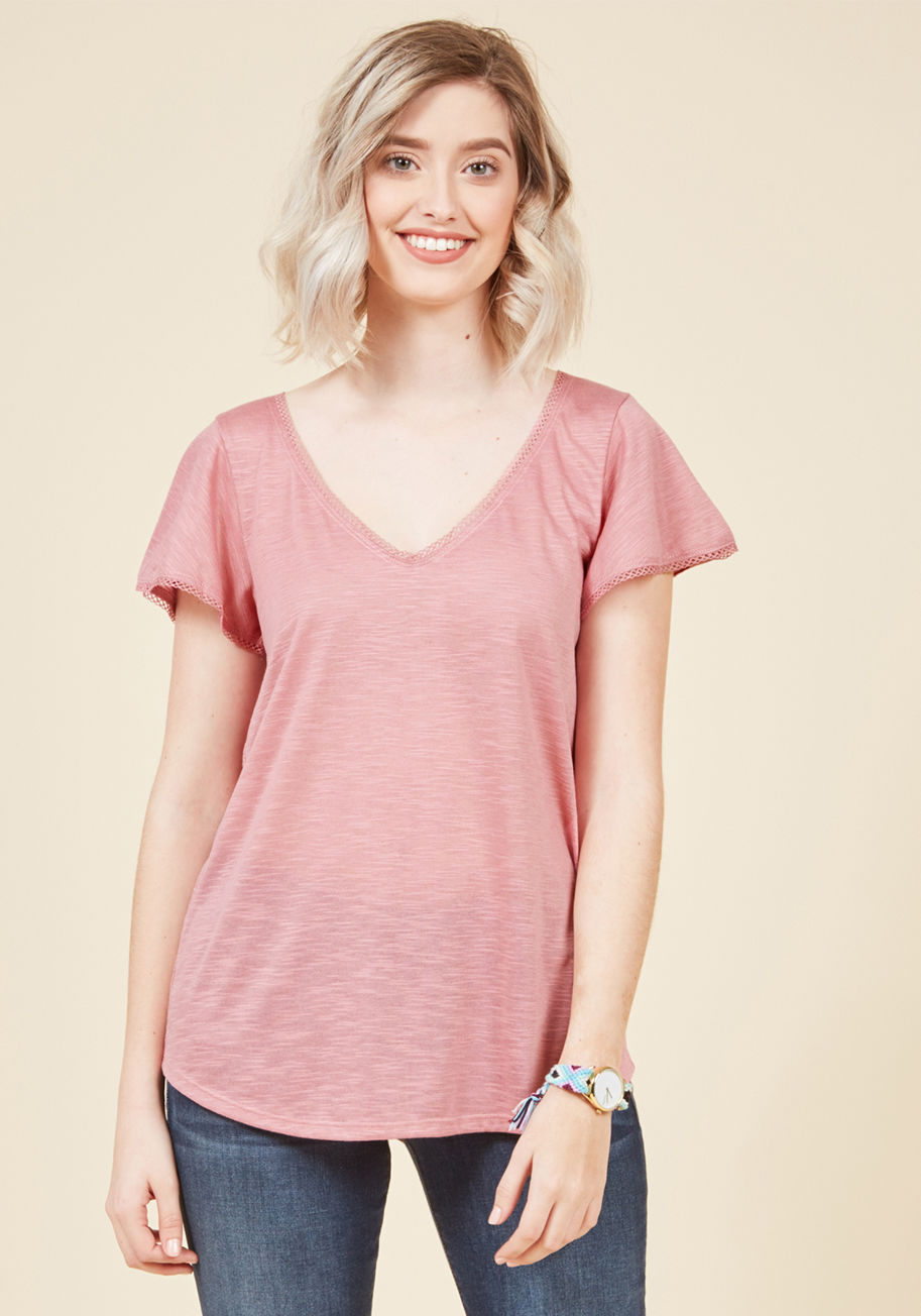 Mct1147 - Prepare to leave passersby totally breathless from the effortless movement your mauve top touts! Fluttery short sleeves and a V-neck - both touched with lattice trim - elevate the appeal of this ModCloth-exclusive beauty, taking it from casual piece to co