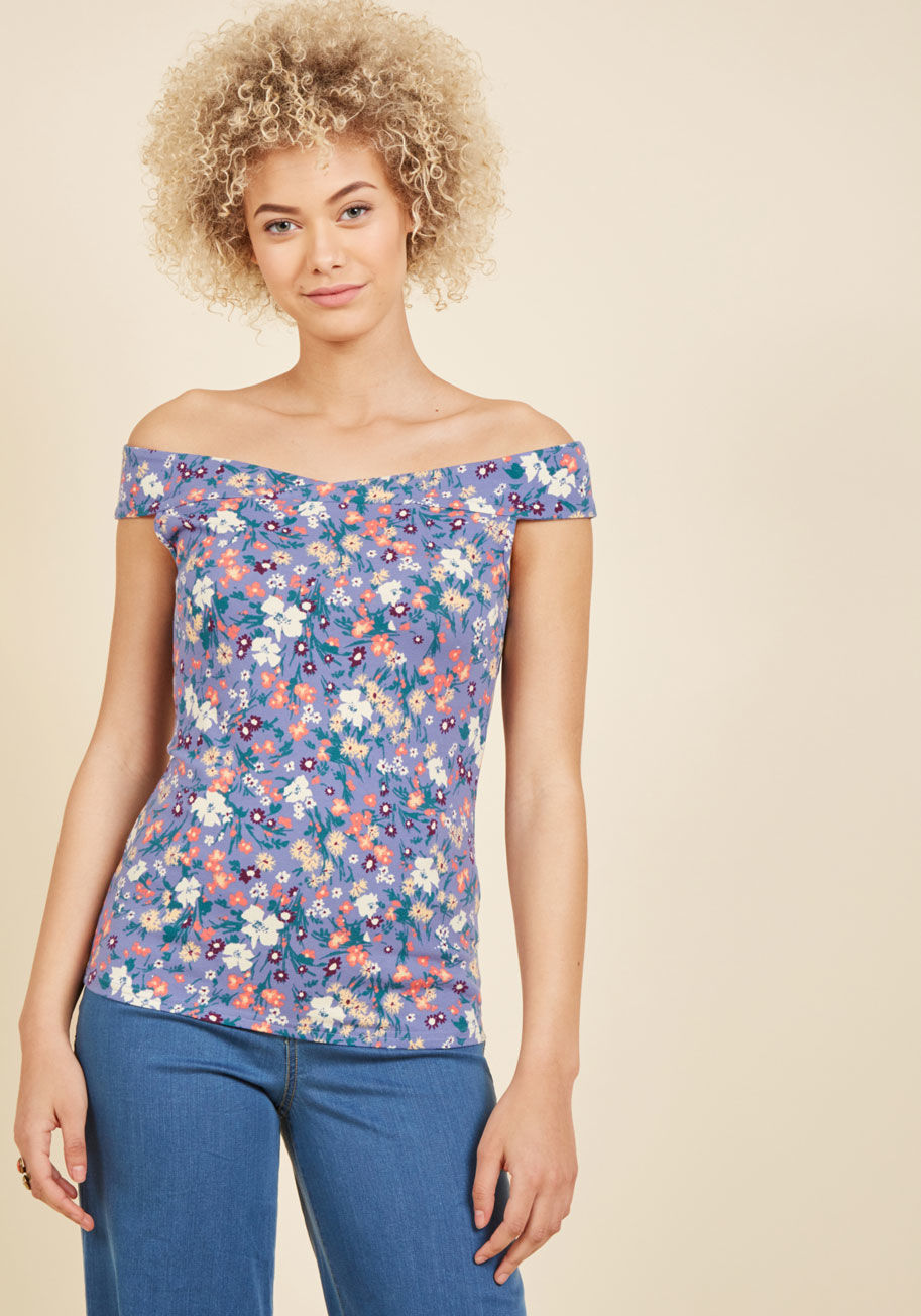 MCT1177A - Looking classy for the cafe or polished for the farmers market goes without saying! And this off-the-shoulder top is all it takes. A ModCloth namesake label gem, this floral piece features a gracefully overlapping neckline detail, duos of decorative butto