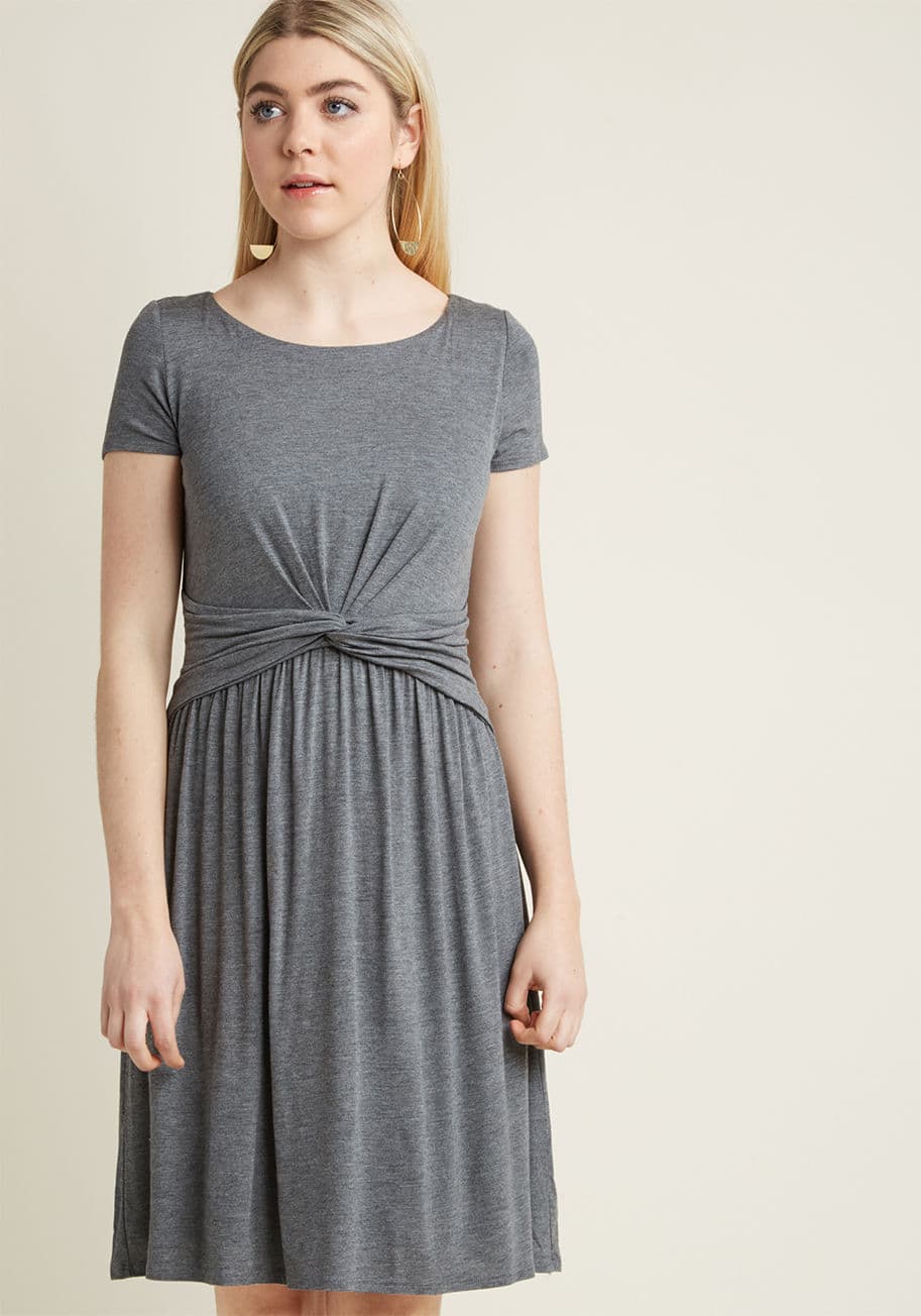 MDD1068 - As you debut this heather grey dress at an early meeting, you win over your coworkers with your fantastic points of view! Twirling a knotted waist and soft jersey knit into a totally sophisticated look, this ModCloth-exclusive frock proves that a proper e