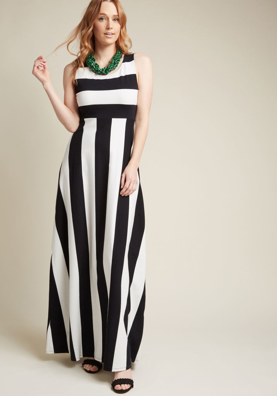 MDD1206 - While your days as a local journalist are typically spent deskside, you're using an on-location interview as the perfect chance to wear this striped maxi dress! The black and white hues of this sleeveless knit frock from our ModCloth namesake label remind