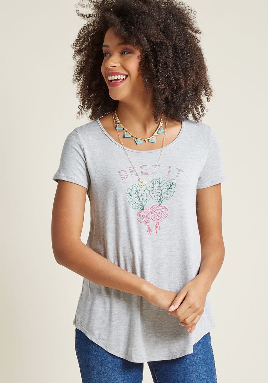 MDT1045Y - This heather grey graphic T-shirt tells it like it is - if it wasn't pulled from the ground, it ain't invited! Obviously, this ModCloth-exclusive tee's scoop neck, short sleeves, and illustrated screen print are farmer-friendly, fitting for enjoying a pla