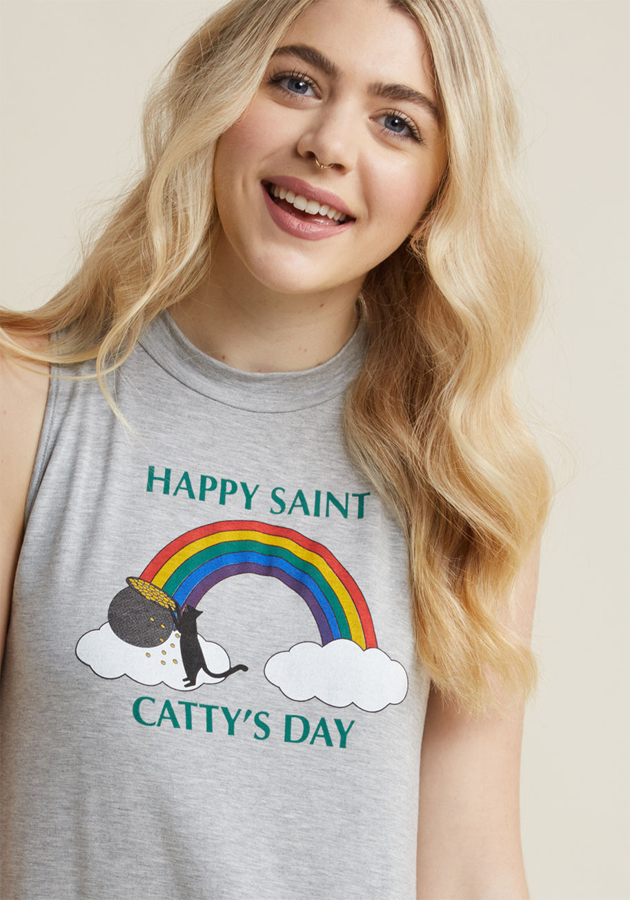 MDT1047O - You don't need to find a four-leaf clover to recognize how lucky you are to have your kitty companion, and this grey tank top confirms it! Offering cat-themed tidings for a festive 'St. Catty's Day,' this high-neckline graphic top - a ModCloth exclusive -