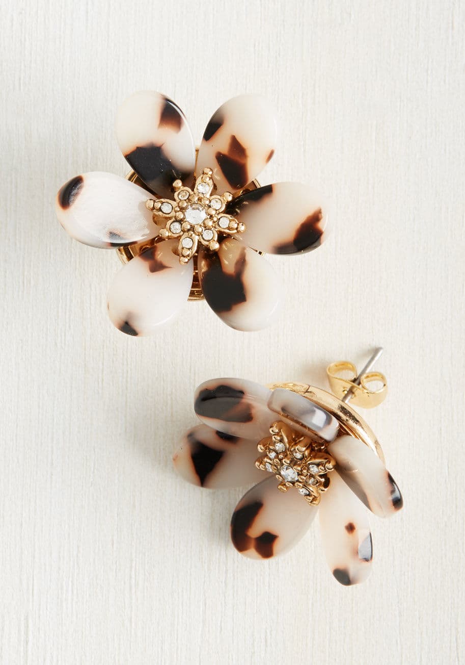 ModCloth - Petal Down Earrings