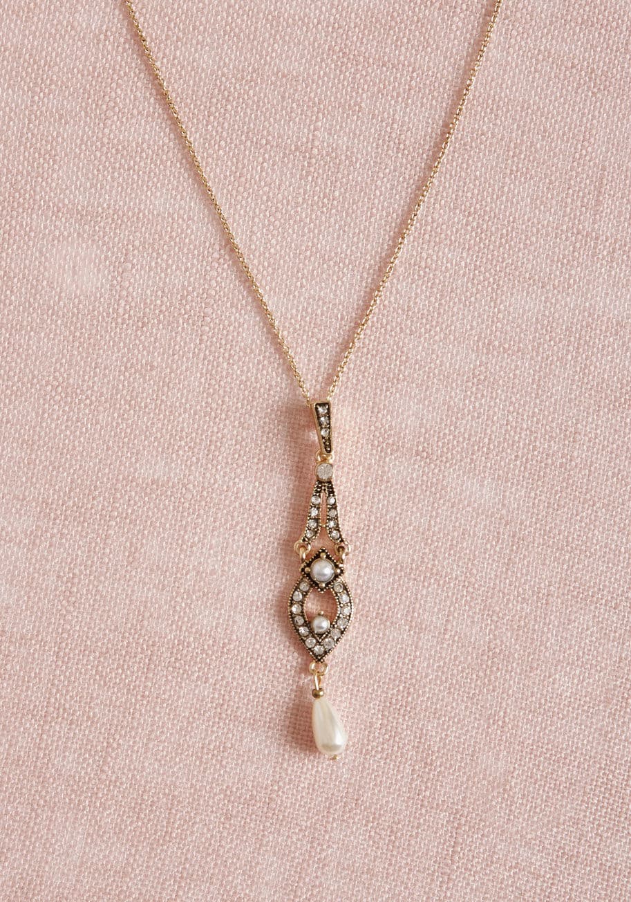 ModCloth - Red Carpet Radiance Necklace