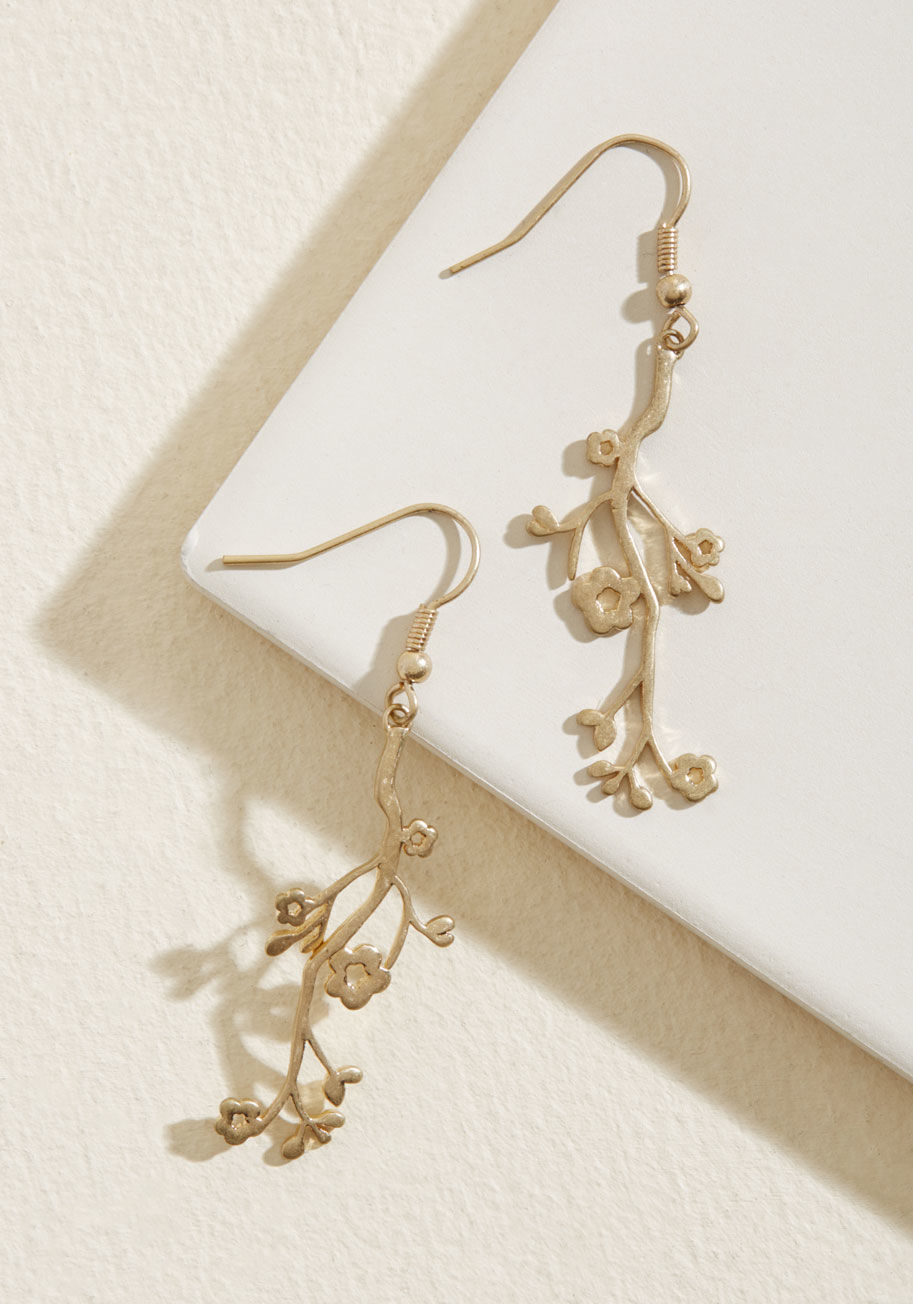 MTM06-4025 - The only way your smile could shine more brightly is with these golden earrings ornamenting either side of it! Drawing from nature's beauty with dangling branches that flower sweetly, this mirrored, matte pair - a ModCloth exclusive - is utterly lovely.