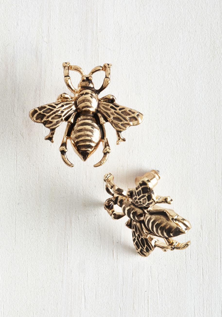 MTM18864 - You never know when a beautiful insect will buzz by, so keep your camera and these gold, ModCloth-exclusive earrings handy! Intricately engraved, these antiqued accessories offer a vintage-inspired touch to any and every sweet day.