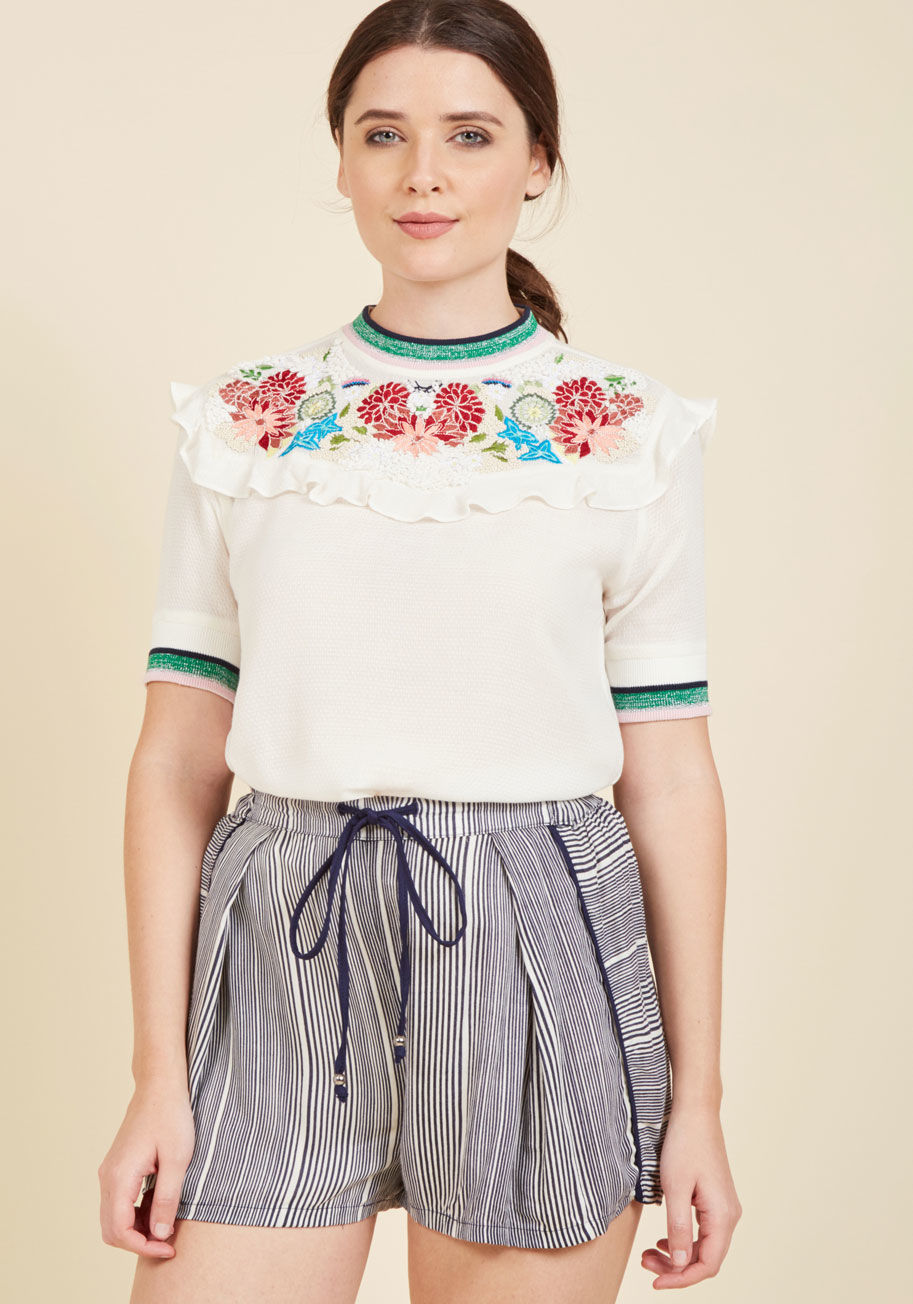 ONIRIQUE - Invite a vintage-inspired energy into your look by way of this white blouse from Paul & Joe Sister! Its lightweight woven material offers a delicate sheerness that contrasts chicly with its utterly bedazzled yoke. Embroidery, beading, and loopwork fill th