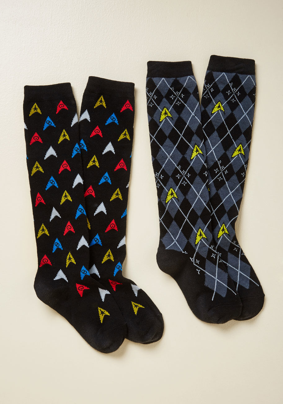 PINN01:11710 - A style update is imminent, and it's highly logical to incorporate this set of Star Trek socks