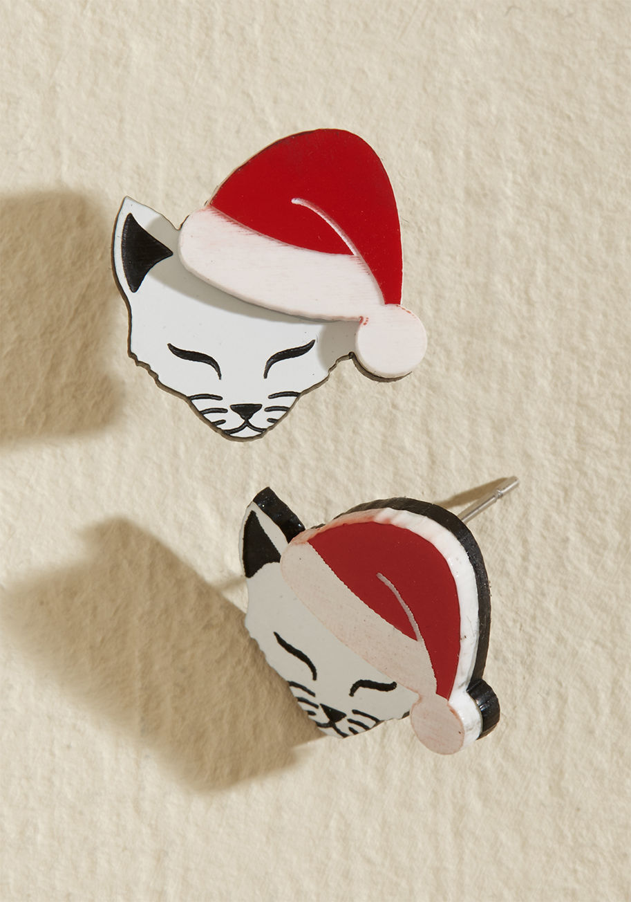 PS_SKIT_01 - These Vinca earrings manage to tastefully merge your two favorite things - cats and Christmas. Impressive! Made