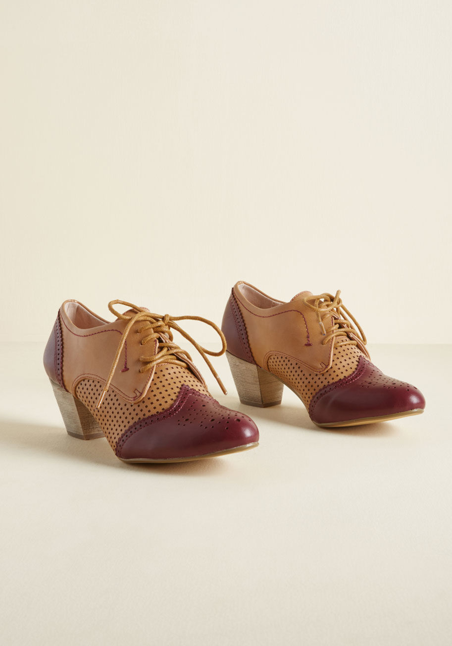 Selma - Polishing your outfit off with these Oxford heels completes your look with an authoritative aesthetic. How appropriate that these auburn-and-burgundy block heels would command credit, for your noggin is filled with all sorts of expert ideas! Finished off 