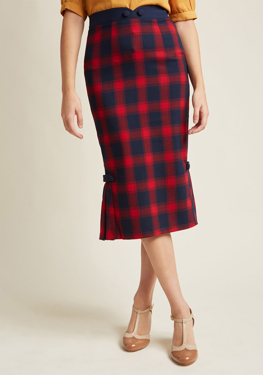 SKA3314 - Your surefire way to nail the networking event begins with this plaid pencil skirt. The vintage-inspired vibe this navy and red midi emanates is a guaranteed icebreaker, for its pleated hemline accent inspire plenty of talking points, allowing your style 