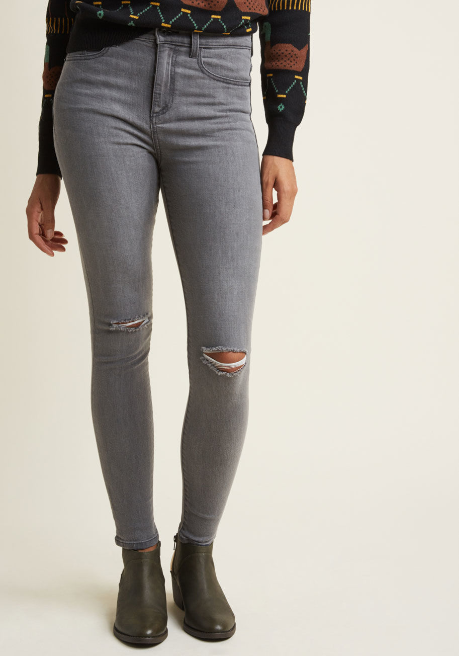 SP-P9606GR - Get to know a new neighborhood with these grey skinny jeans as your trusted sidekick! Outfitted