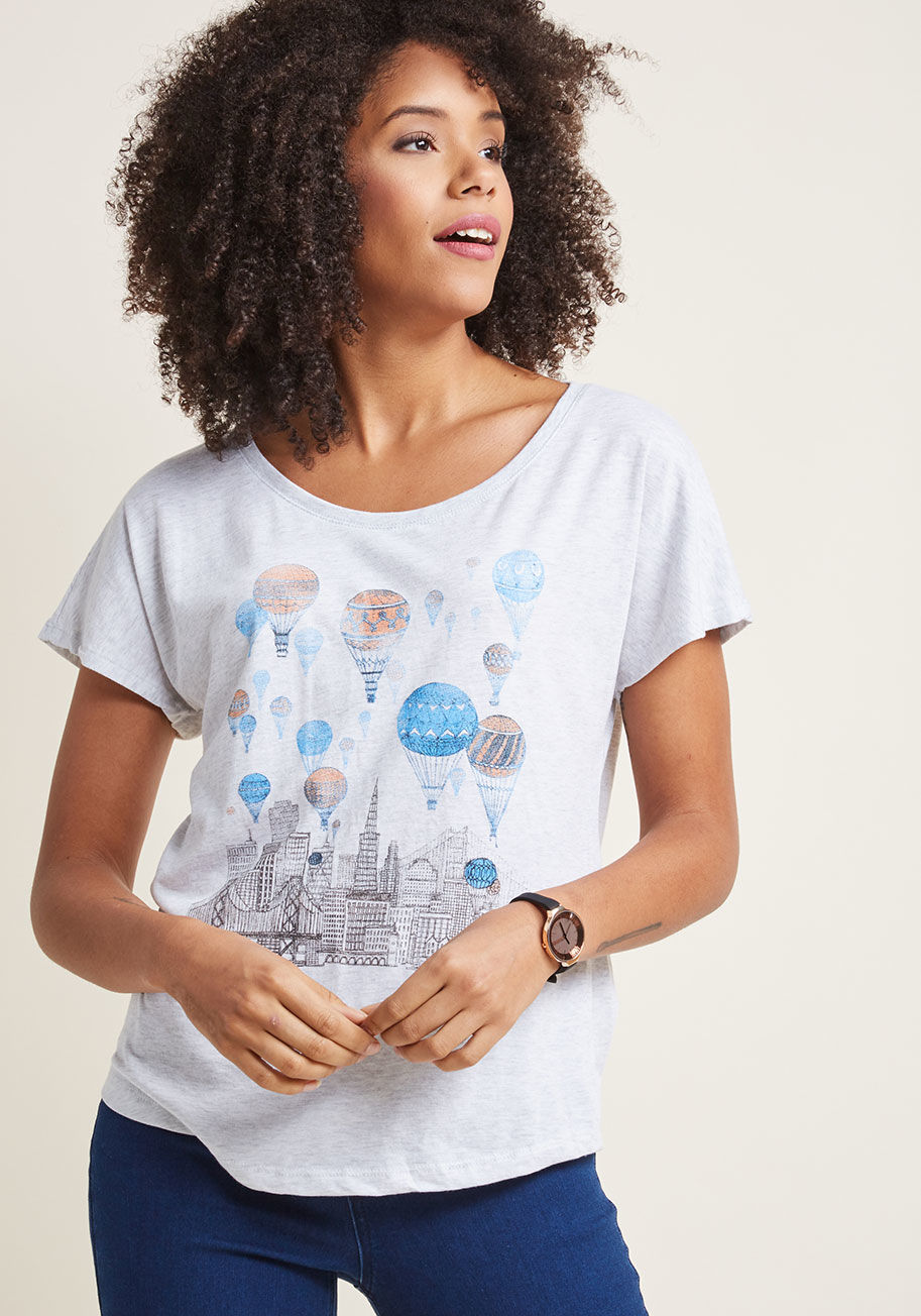 Voyages Over San Francisc - After class, measure your notes against your friend's, then do the same with your daydreams! This heather grey T-shirt - a ModCloth exclusive - makes it easy to let your ideas soar. With its blue, orange, and black depiction of hot air balloons filling th