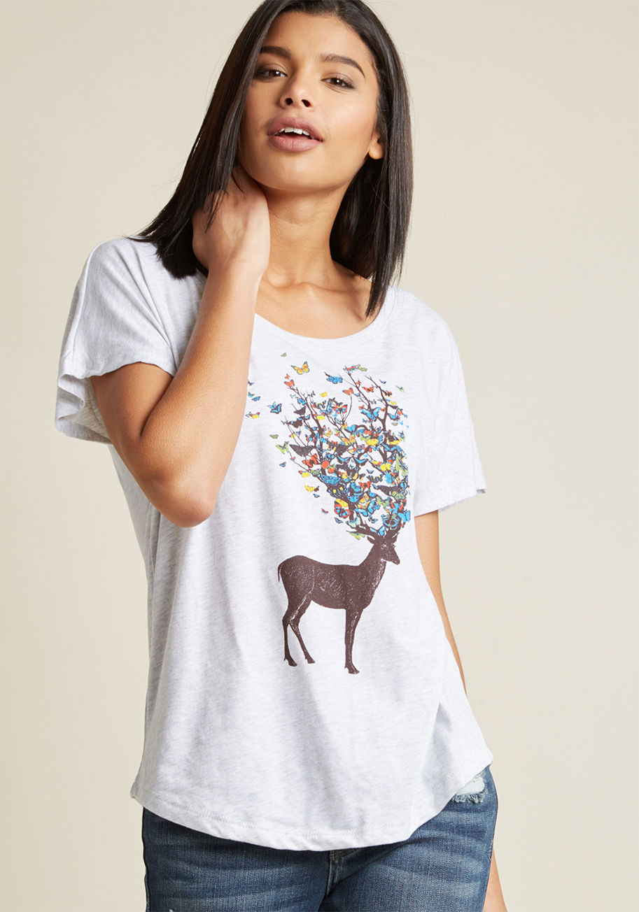 Wild Nature - Are you questioning if there&rsquo;s a top that exists to satisfy your want for whimsy? Allow us to introduce you to this grey T-shirt, emblazoned with an imaginative graphic of colorful butterflies nesting